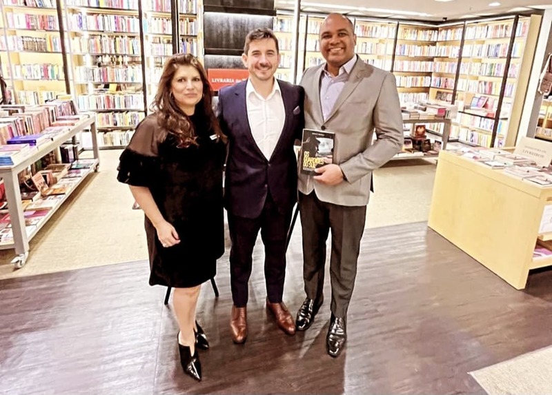 João Costa asiste al lanzamiento del libro “Los Guardianes del Sur”, de Marcio Alves Martins en São Paulo