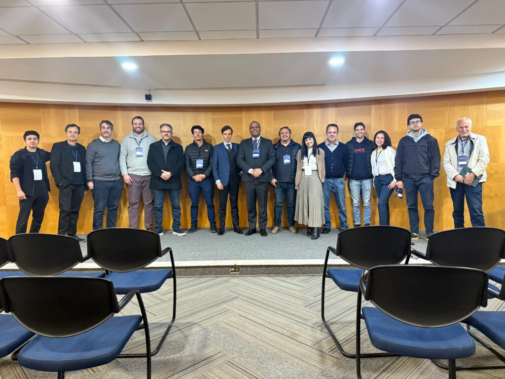 El Dr. Victor Lugli imparte una clase magistral sobre influencia estratégica en la FGV de São Paulo