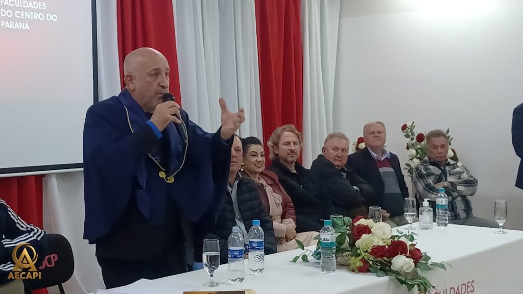 Dr. Eliseu Kloster lanza el libro Camino de Peabiru – Un Compostela Brasileño, en Pitanga