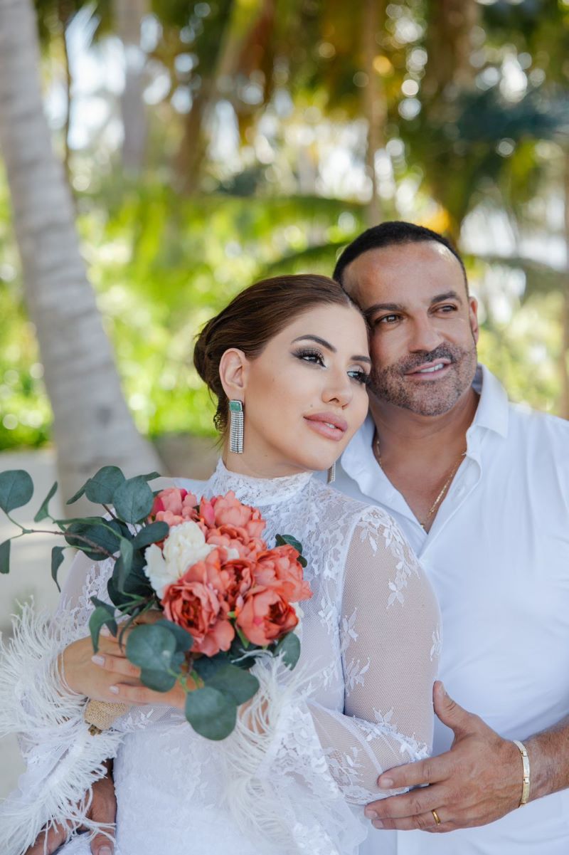 Miss Brasil MRS 2024 Isabel Ribeiro celebra una boda íntima en Punta Cana y anuncia nuevos proyectos.