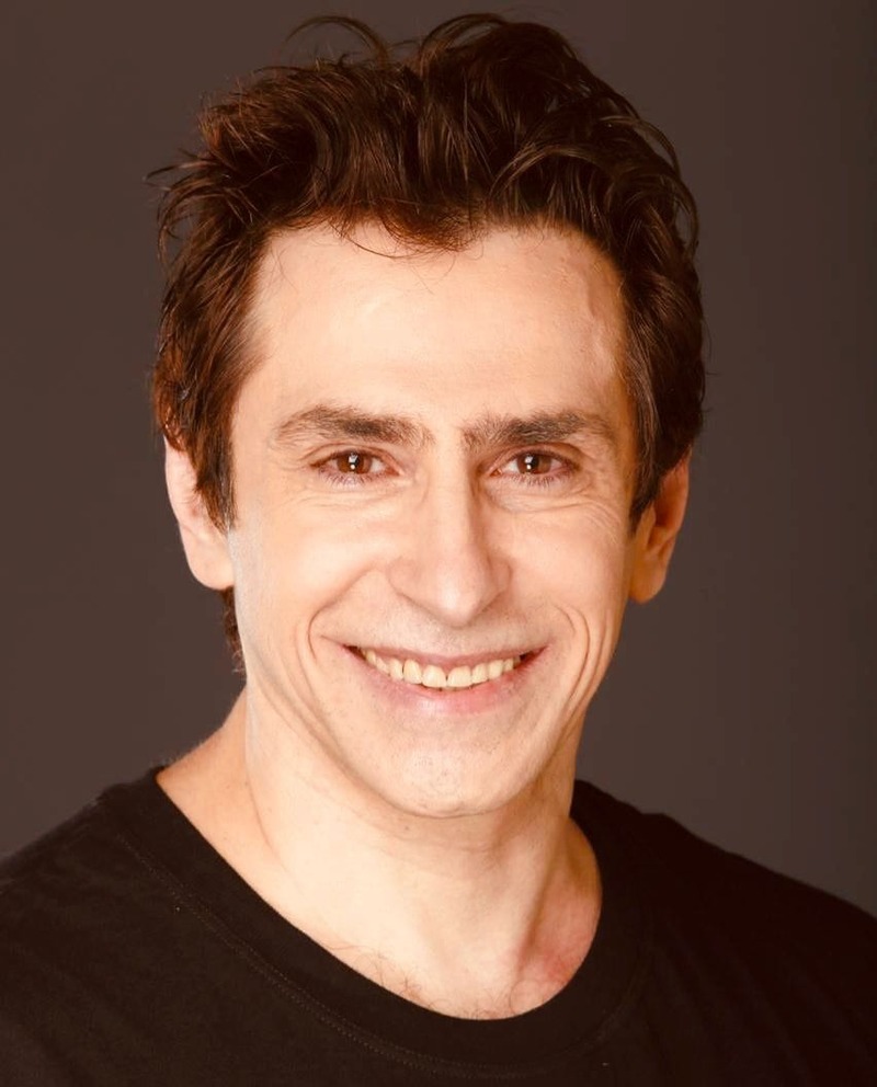 El psicólogo y escritor Alexander Bez habla sobre ansiedad, depresión y estrés en el programa Sintonia con Betth Ripolli