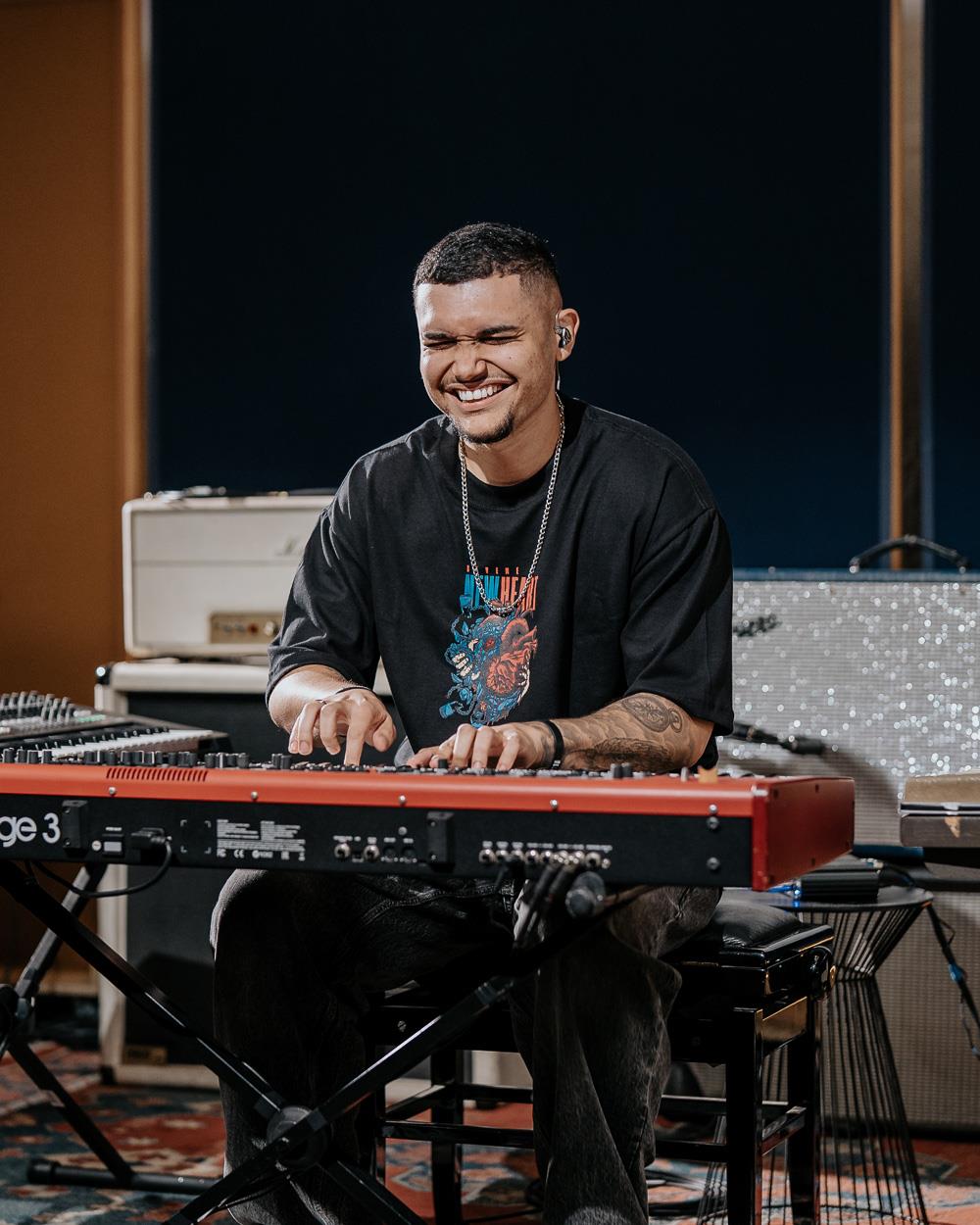 Deusnir Souza (Lucas Guimarães)