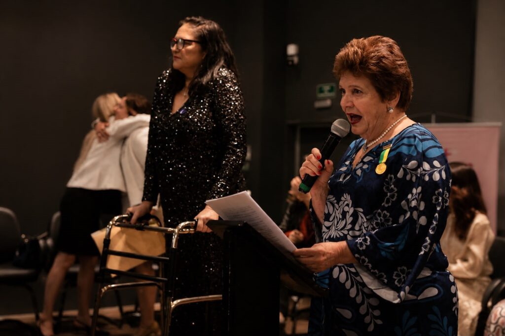 La Comisaria Juliana Puccini Recibe la Medalla Ruth Cardoso La Comisaria Juliana Puccini Recibe la Medalla Ruth Cardoso