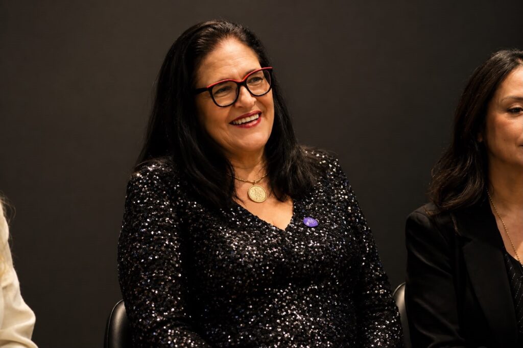 La Comisaria Juliana Puccini Recibe la Medalla Ruth Cardoso